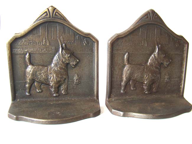 A pair of Scottish Terrier cast iron bookends by the Connecticut Foundry circa 1929